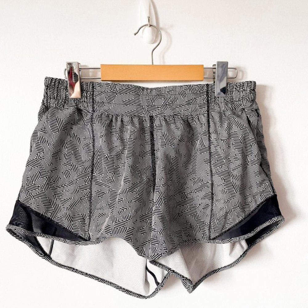 lululemon athletica Gray & Black Geometric Athletic Shorts